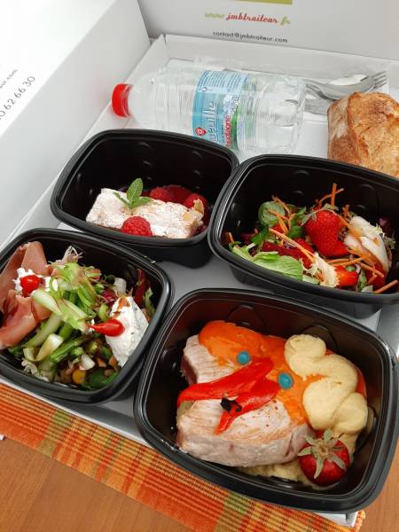 produits locaux, emballages récyclés et recyclables, logo inscrition végétale